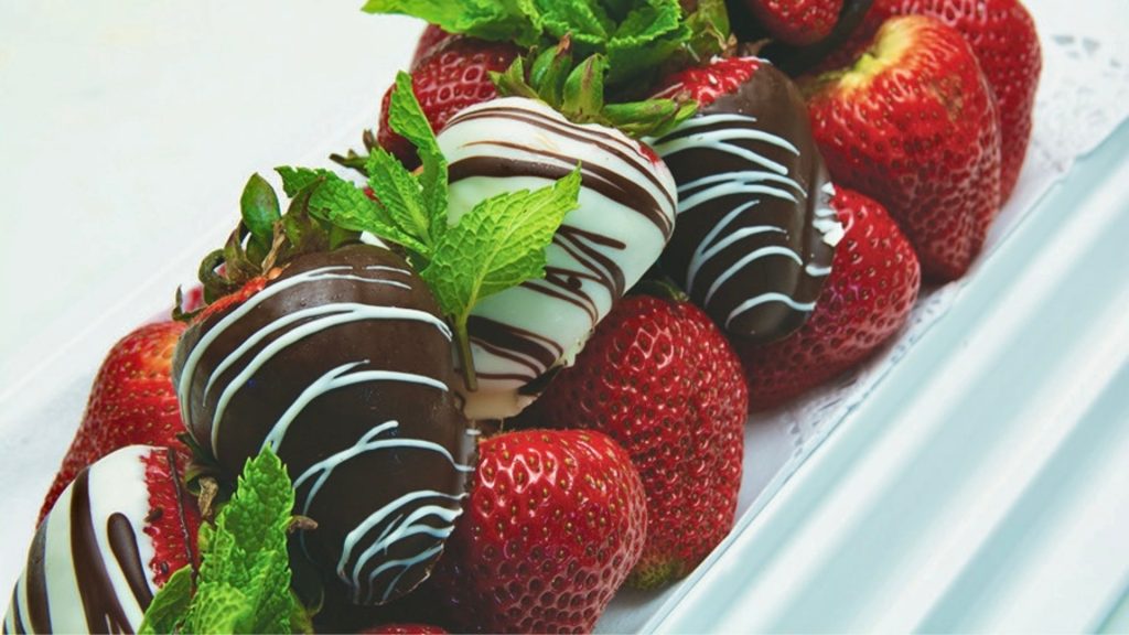 Celebrate New Year’s Eve with Flavor, Fun, and Festive Fare